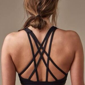 LULULEMON Free to Be Serene Bra in Black